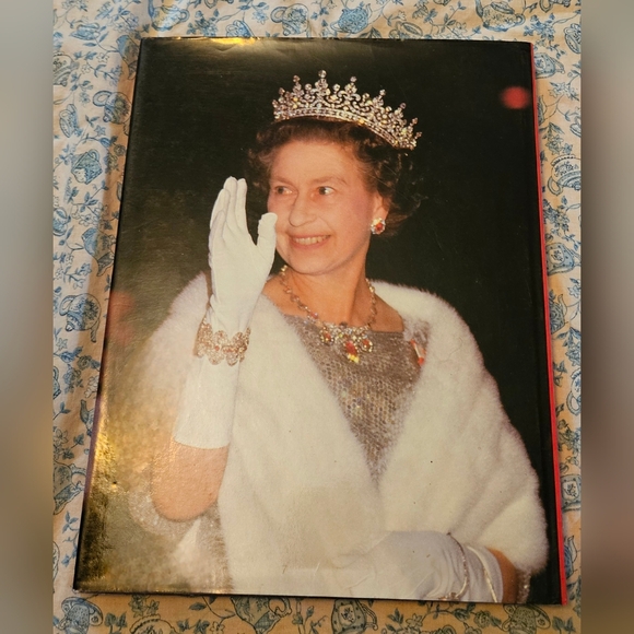 Queen Visits Canada Book - Picture 2 of 3